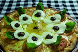 Casa Pizza oferece pizza de Margherita Casa Pizza oferece pizza de Margherita