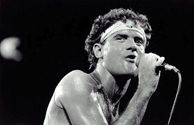 Homenagem: marca Chilli Beans reuniu objetos que pertenceram ao artista, amigos e pocket shows que reproduzirão seus maiores sucessos Homenagem: marca Chilli Beans reuniu objetos que pertenceram ao artista, amigos e pocket shows que reproduzirão seus maiores sucessos