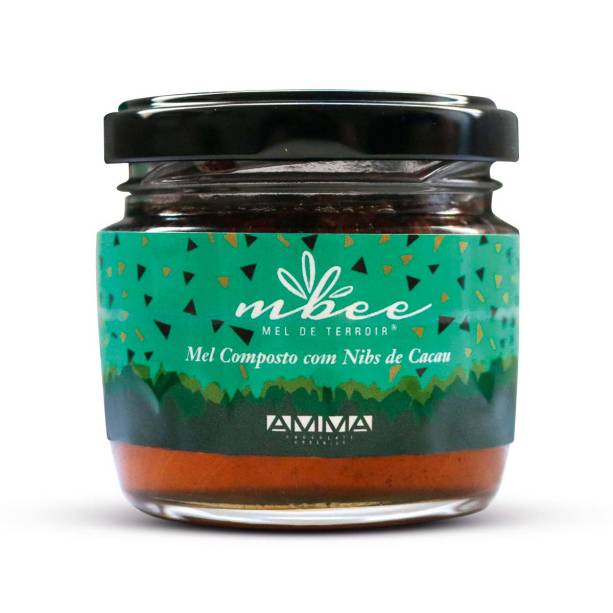 Mel: de terroir com nibs de cacau, em parceria com a produtora de mel Mbee Mel: de terroir com nibs de cacau, em parceria com a produtora de mel Mbee