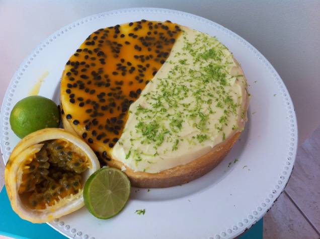 Cheesecake de limão e maracujá Cheesecake de limão e maracujá