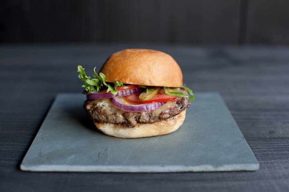 Cheeseburger do bar. Cheeseburger do bar.