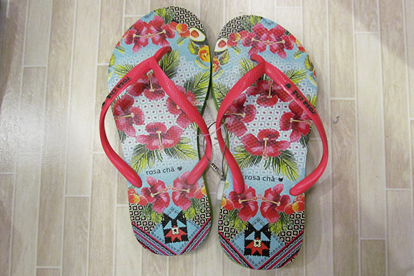 Chinelo Rosa chá: no Outlet Estoque (Rua Humberto I, 148, Vila Mariana) Chinelo Rosa chá: no Outlet Estoque (Rua Humberto I, 148, Vila Mariana)