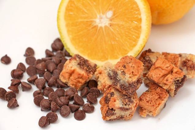 Versão chocconcino: raspas de laranja e gotas de chocolate meio amargo belga Versão chocconcino: raspas de laranja e gotas de chocolate meio amargo belga
