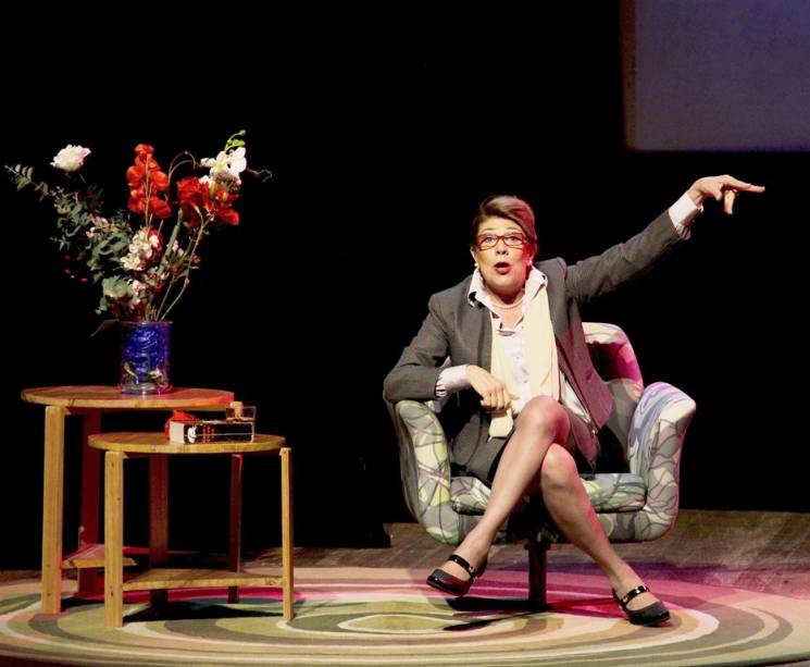 O monólogo cômico ganha montagem com Tania Bondezan O monólogo cômico ganha montagem com Tania Bondezan