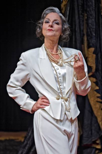 Emilia Rey: a intérprete de Madame Emilia Rey: a intérprete de Madame