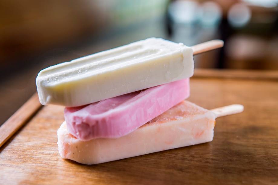 Os picolés de coco com abóbora, de abacate e de morango são clássicos da marca nascida em São Sebastião Os picolés de coco com abóbora, de abacate e de morango são clássicos da marca nascida em São Sebastião