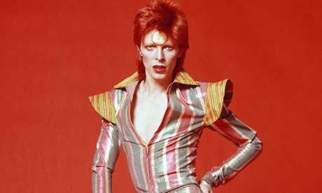 O cantor David Bowie, em 1973: homenagem em bloco de Carnaval O cantor David Bowie, em 1973: homenagem em bloco de Carnaval