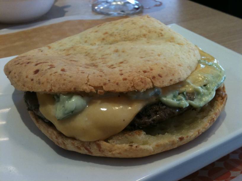 TremBão Tiradentes: com bastante maionese temperada TremBão Tiradentes: com bastante maionese temperada