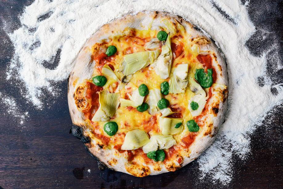 Carciofi: alcachofra, mussarela e pesto de rúcula Carciofi: alcachofra, mussarela e pesto de rúcula