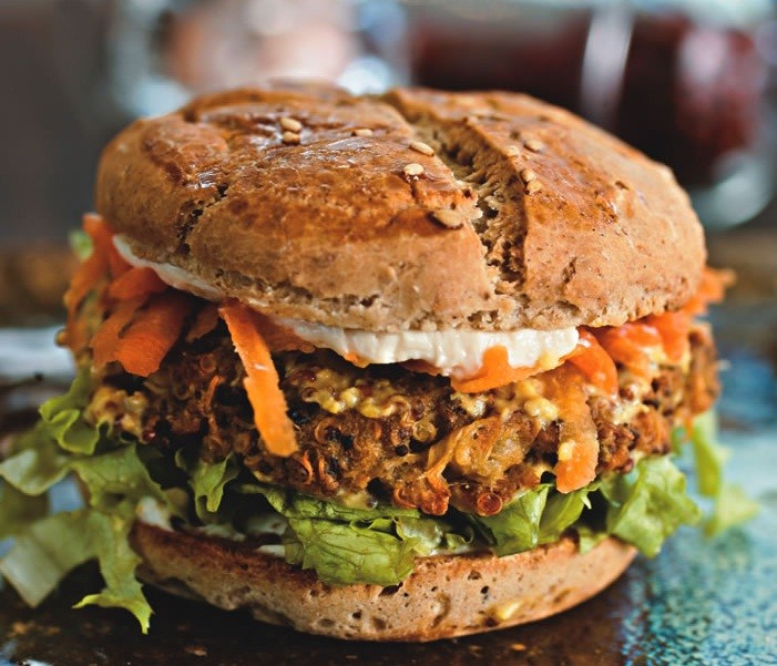 Mini-hambúrguer de palmito, na padaria Diaita Mini-hambúrguer de palmito, na padaria Diaita