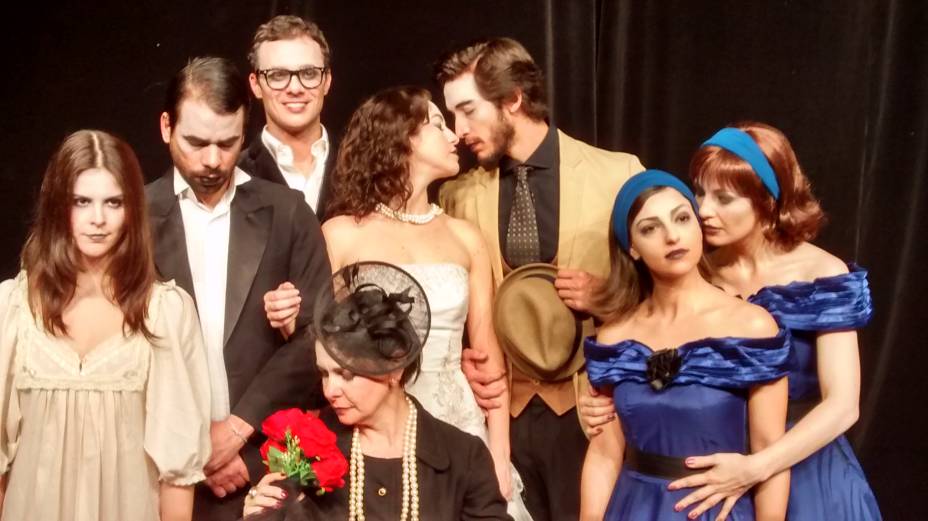 Universo de Nelson Rodrigues: personagens reprimidos e angustiados Universo de Nelson Rodrigues: personagens reprimidos e angustiados