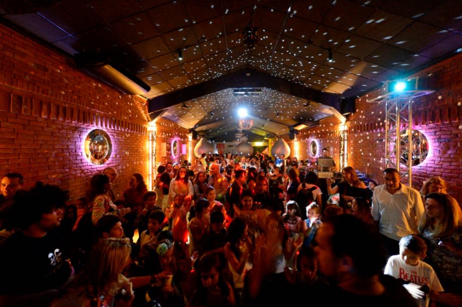 Disco Baby na Offset: baladinha já atraiu mais de 2 000 pessoas, entre bebês, crianças e adultos Disco Baby na Offset: baladinha já atraiu mais de 2 000 pessoas, entre bebês, crianças e adultos