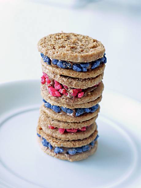 Double feuille da Pâtisserie Le Jardin Secret: recheio de chocolate com toques de rosa e lavanda Double feuille da Pâtisserie Le Jardin Secret: recheio de chocolate com toques de rosa e lavanda