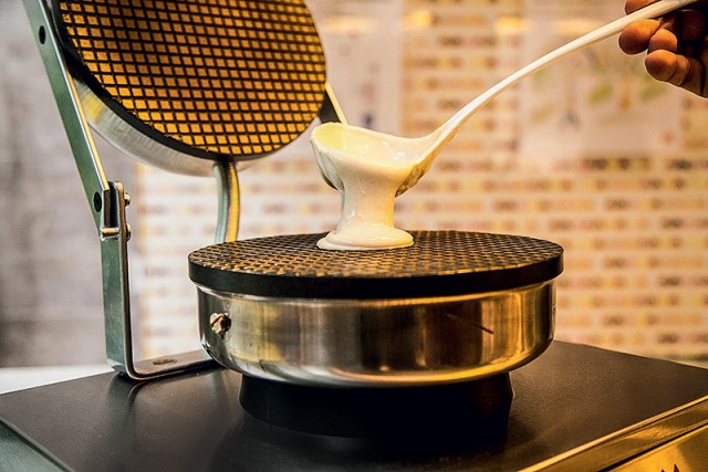 O preparo desde o início: a receita foi inspirada em gelateria italiana O preparo desde o início: a receita foi inspirada em gelateria italiana