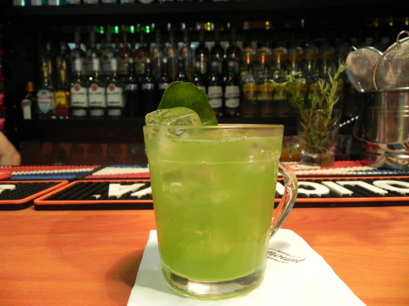 Soft carolina: drinque levinho com gim, agrião e limão-siciliano Soft carolina: drinque levinho com gim, agrião e limão-siciliano