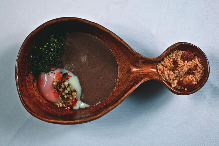 Ovo com espuma de feijão Ovo com espuma de feijão