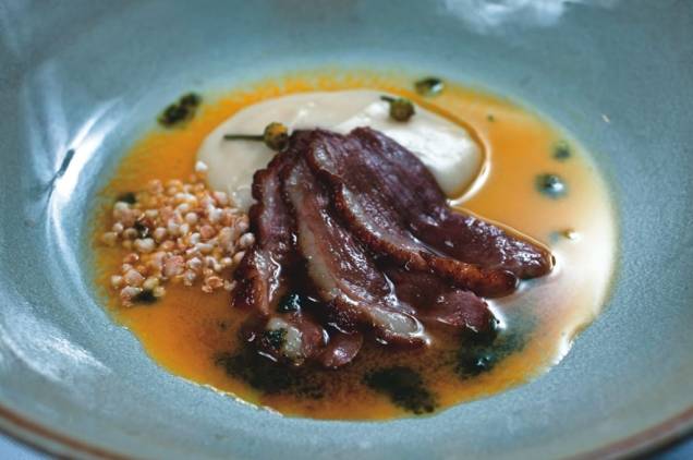 Peito de pato no tucupi: versão da chef para o prato amazônico Peito de pato no tucupi: versão da chef para o prato amazônico