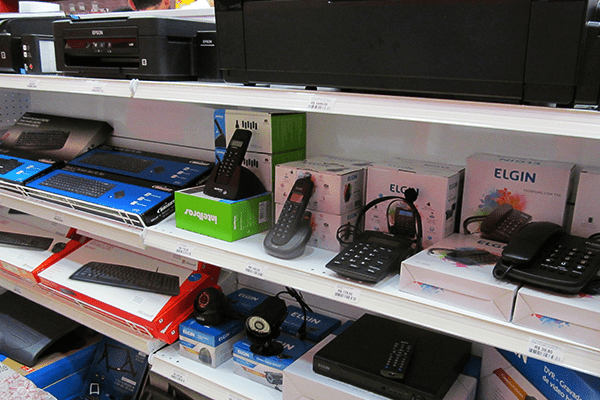 Equipamentos de informática e acessórios: produtos podem ser comprados pela internet e retirados na loja sem custo de frete Equipamentos de informática e acessórios: produtos podem ser comprados pela internet e retirados na loja sem custo de frete