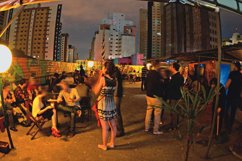 Espaço Urucum: : balada combina bem com o estilo despojado do pedaço onde se instalou, entre Pinheiros e Vila Madalena Espaço Urucum: : balada combina bem com o estilo despojado do pedaço onde se instalou, entre Pinheiros e Vila Madalena