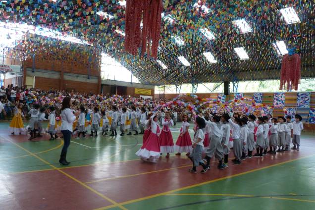 Festa Junina no Colégio Santa Maria recebe até nove mil pessoas Festa Junina no Colégio Santa Maria recebe até nove mil pessoas
