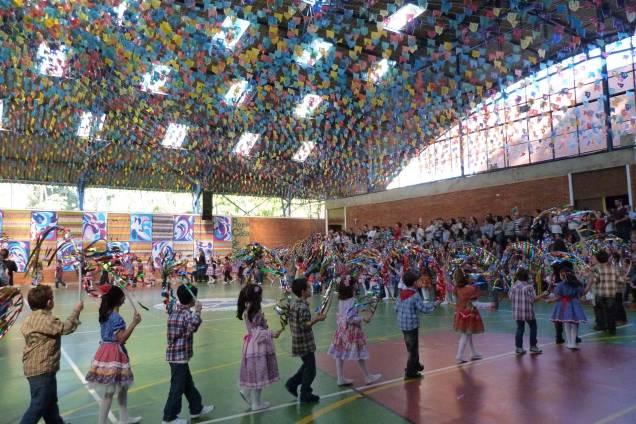 Festa Junina no Colégio Santa Maria recebe até nove mil pessoas Festa Junina no Colégio Santa Maria recebe até nove mil pessoas