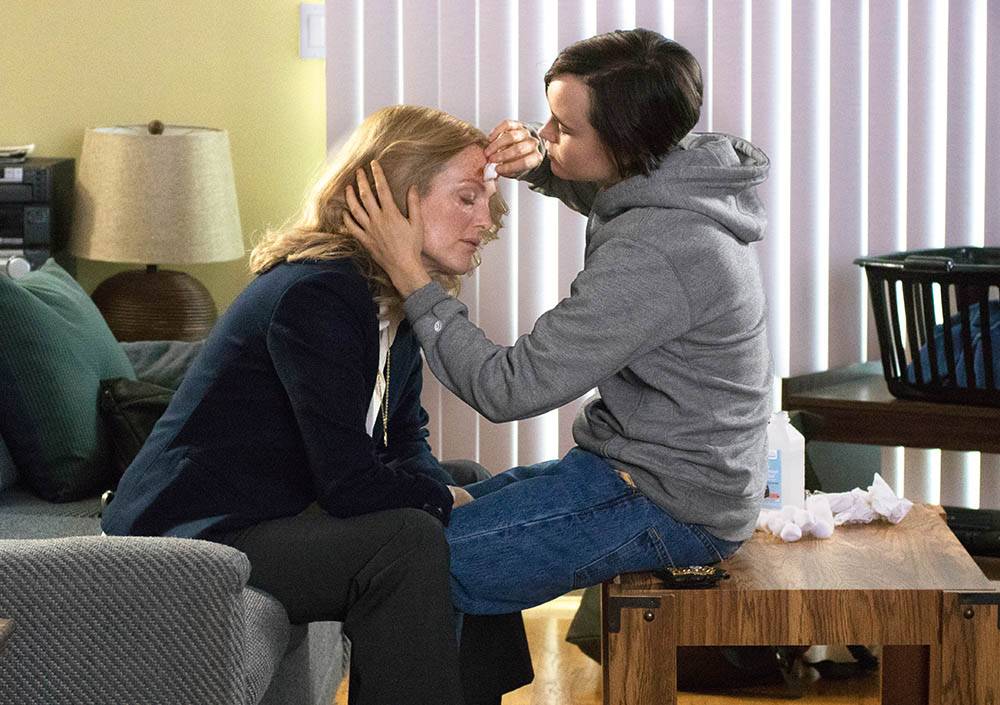 Amor por Direito: Julianne Moore e Ellen Page com química zero Amor por Direito: Julianne Moore e Ellen Page com química zero