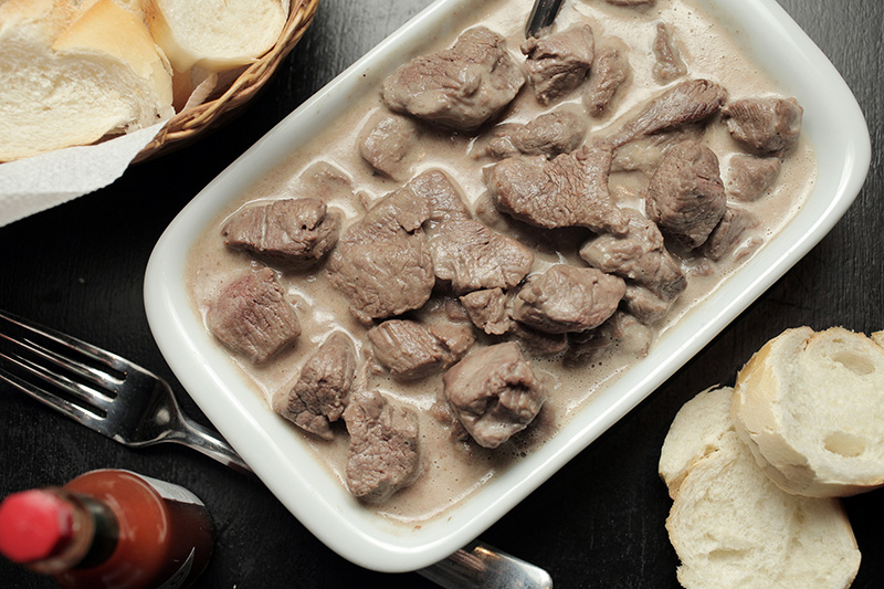 Filé aperitivo ao creme de gorgonzola Filé aperitivo ao creme de gorgonzola