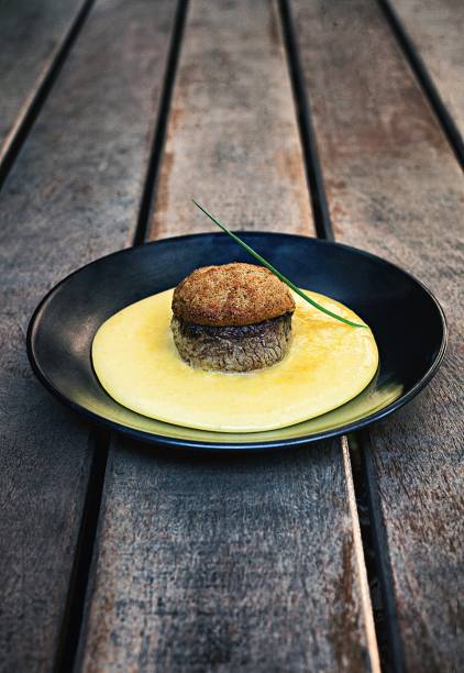 Filé com cookie de parmesão e ervas: R$ 48,00