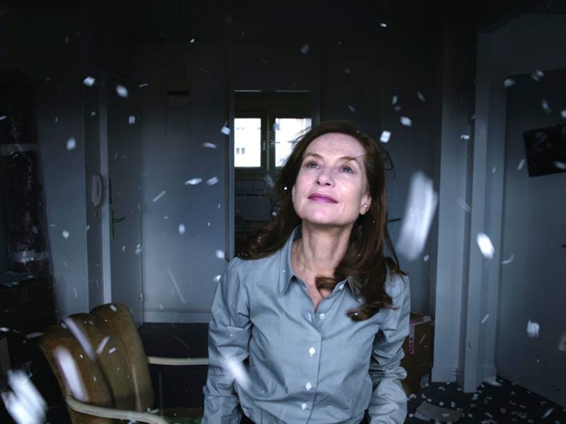 Fique Comigo: personagens solitários envolvidos em situações cômicas Fique Comigo: personagens solitários envolvidos em situações cômicas