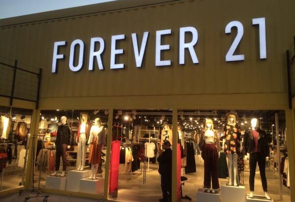 Forever 21: loja dentro do Outlet Premium Forever 21: loja dentro do Outlet Premium
