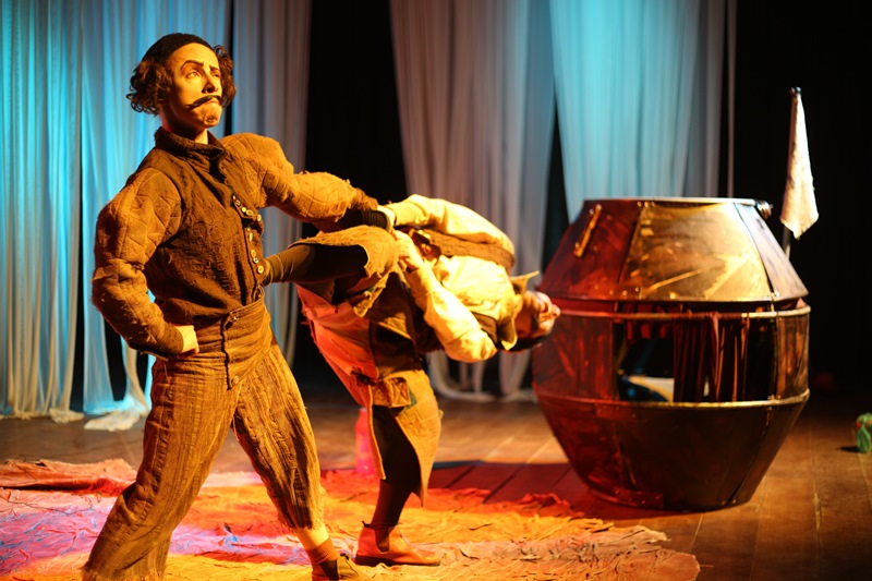 A direção é de Kleber Montanheiro A direção é de Kleber Montanheiro