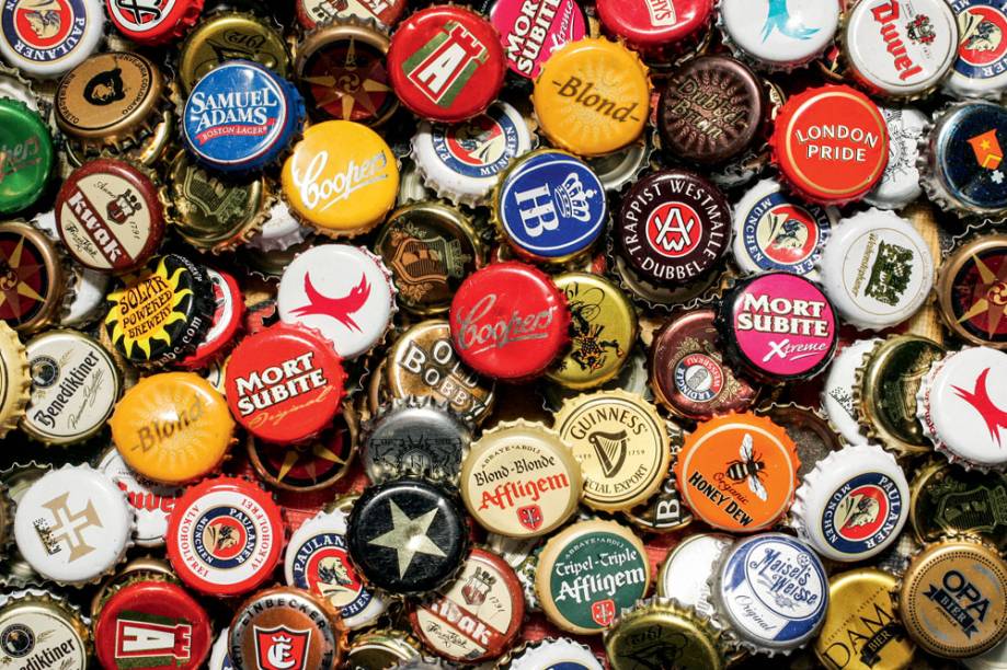 Tampas de rótulos servidos: quase trinta anos de atividade Tampas de rótulos servidos: quase trinta anos de atividade