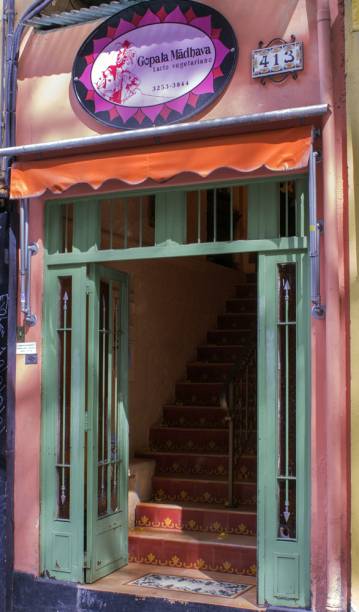 Fachada do restaurante: cozinha comandada pela ex-monja Madhava Lila Fachada do restaurante: cozinha comandada pela ex-monja Madhava Lila