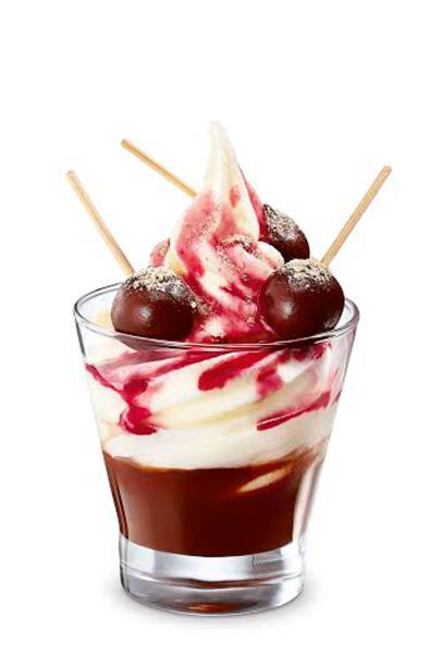 Frozen yogurt: versão cakepop Frozen yogurt: versão cakepop