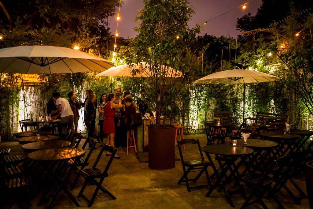 O jardim fica bem concorrido nas noites mais quentes O jardim fica bem concorrido nas noites mais quentes