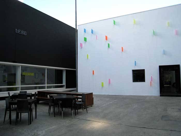 Inaugurada em 2002, Galeria Vermelho surgiu após o restauro de três pequenas casas Inaugurada em 2002, Galeria Vermelho surgiu após o restauro de três pequenas casas
