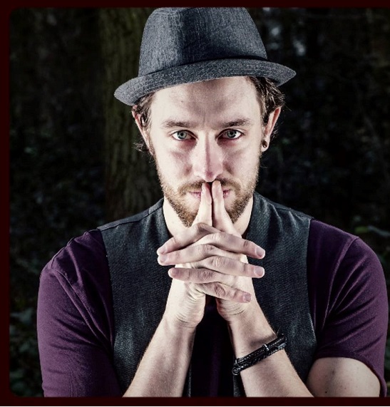 Cantor inglês Grant Ley Cantor inglês Grant Ley