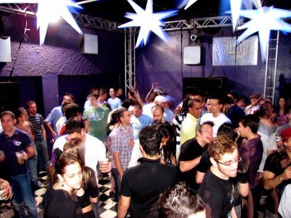 Ambiente da casa noturna A Lôca Ambiente da casa noturna A Lôca
