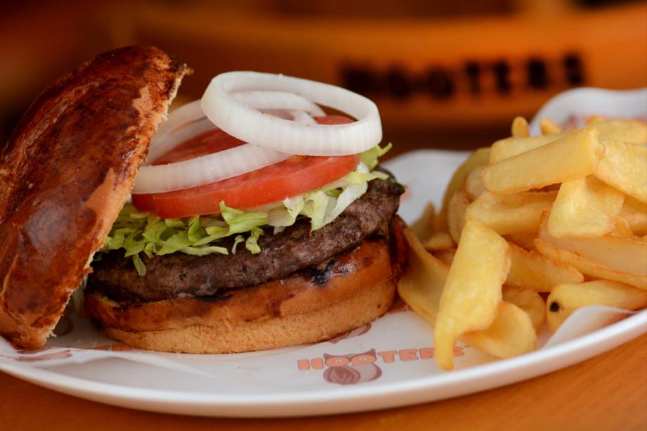 Hooters burger Hooters burger
