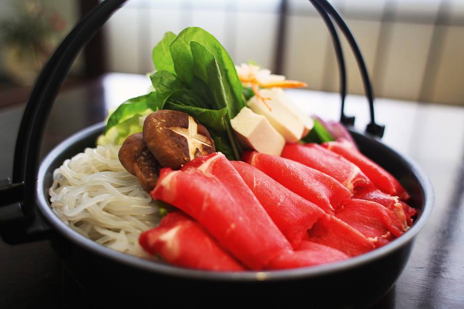 Calor Oriental: Sukiyaki Calor Oriental: Sukiyaki