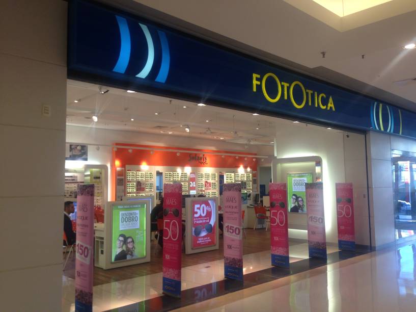 Loja da Fototica está no shopping desde a inauguração, há quase 40 anos Loja da Fototica está no shopping desde a inauguração, há quase 40 anos