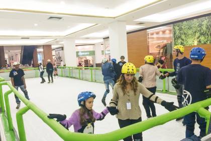 Pista de Patinação no Gelo - Market Place img_6762-jpg.jpeg