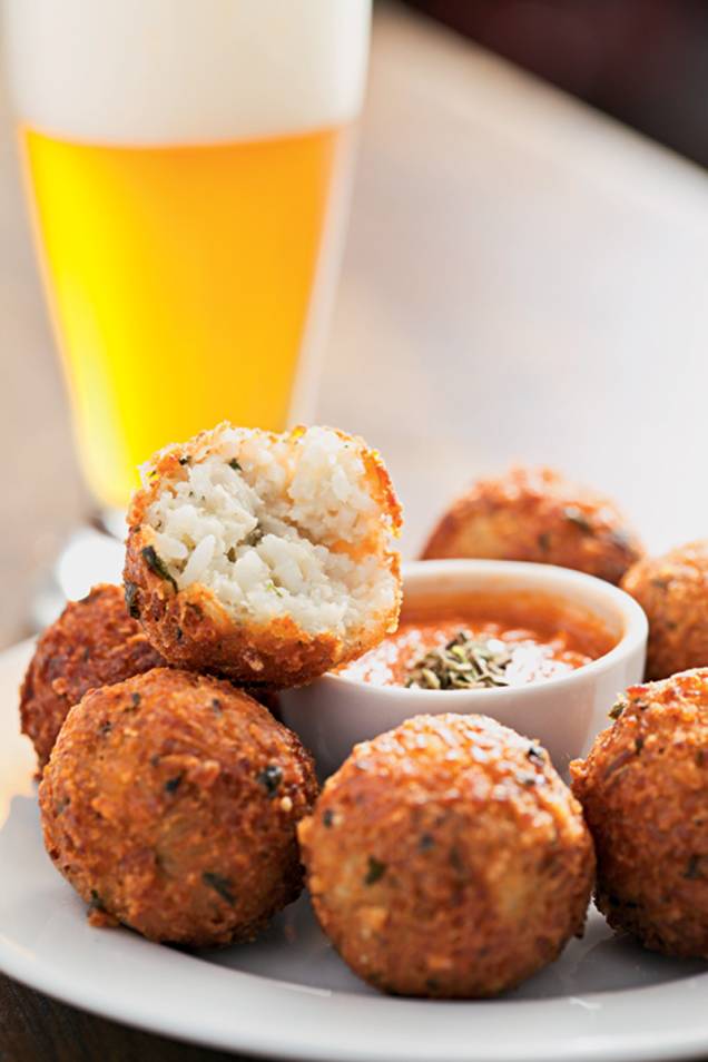 Porção de bolinho de arroz Porção de bolinho de arroz