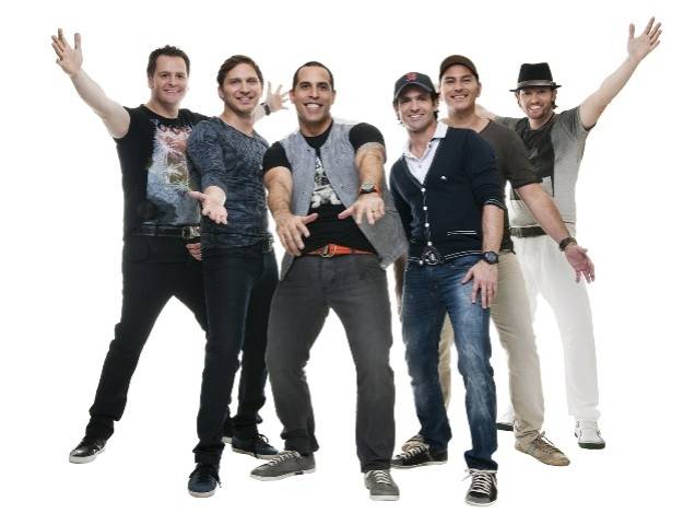 Inimigos da HP: banda de pagode celebra a chegada do verão no Louis Inimigos da HP: banda de pagode celebra a chegada do verão no Louis