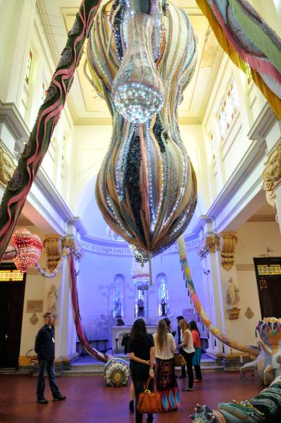 A instalação Valquíria Matarazzo, de Joana Vasconcelos, ocupa toda a capela A instalação Valquíria Matarazzo, de Joana Vasconcelos, ocupa toda a capela