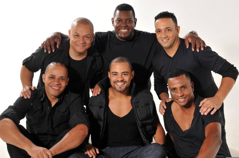 Katinguelê: apresentação no Carioca Club Katinguelê: apresentação no Carioca Club