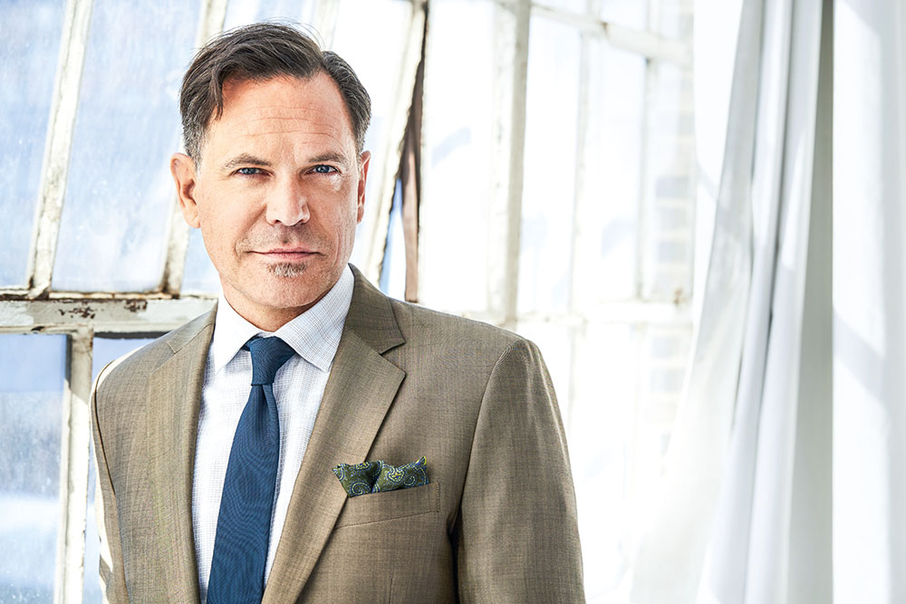 kurt_elling-upward_spiral_headshot-jpg.jpeg