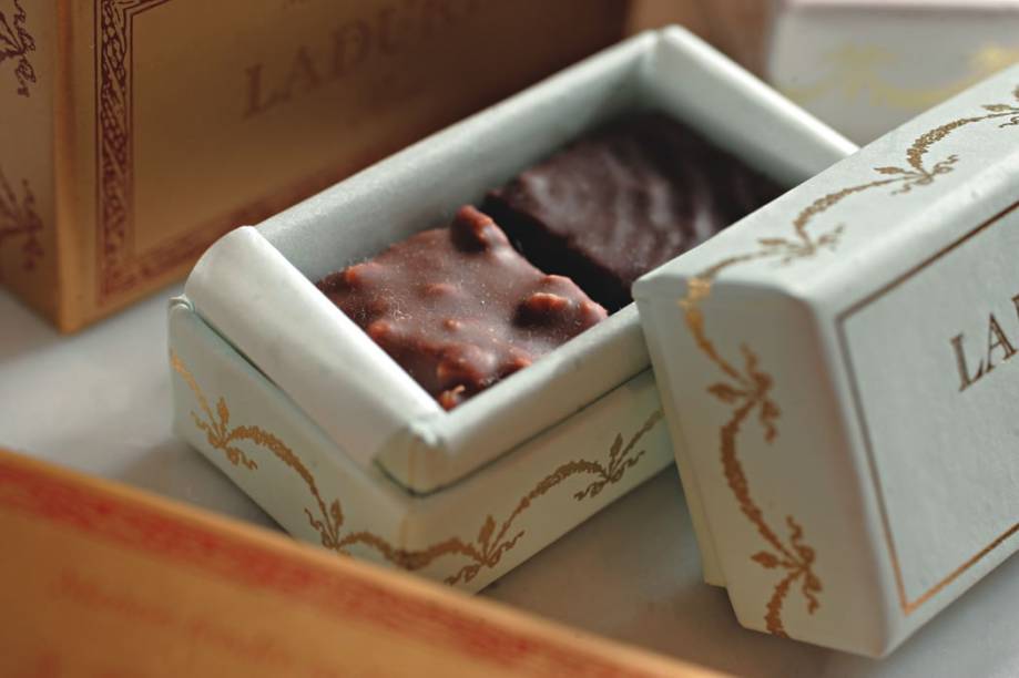 Dois bombons sortidos Dois bombons sortidos