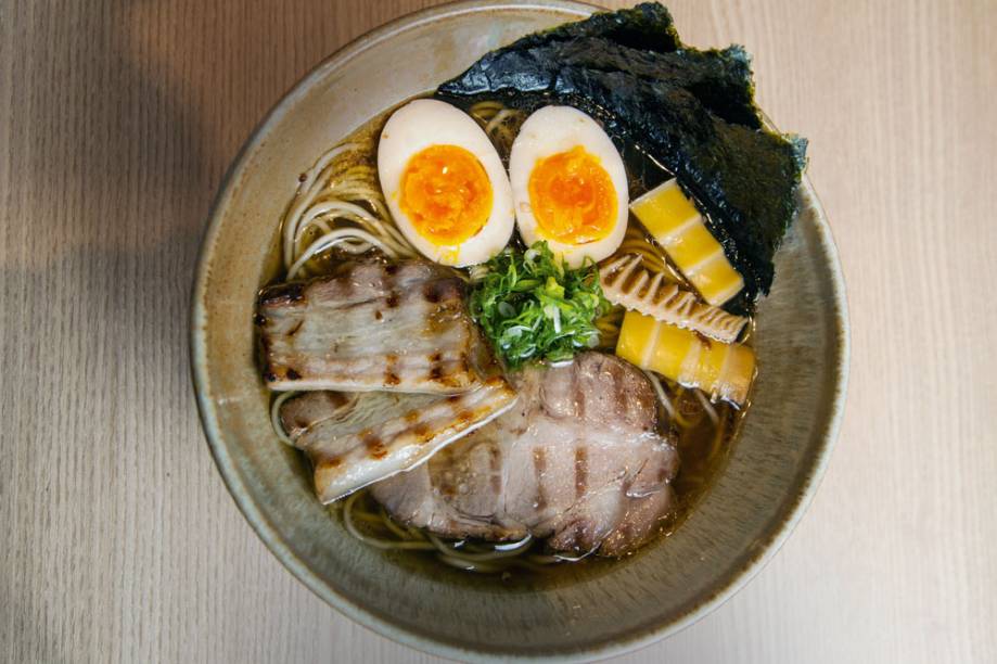 Lámen com shoyu Lámen com shoyu