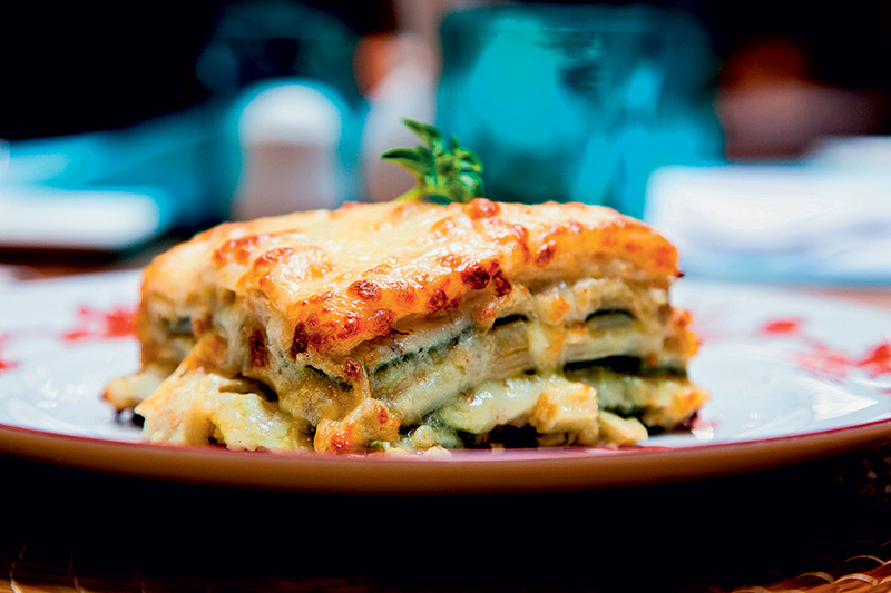 Lasanha de alcachofra do Feed Food: refeições ao ar livre Lasanha de alcachofra do Feed Food: refeições ao ar livre